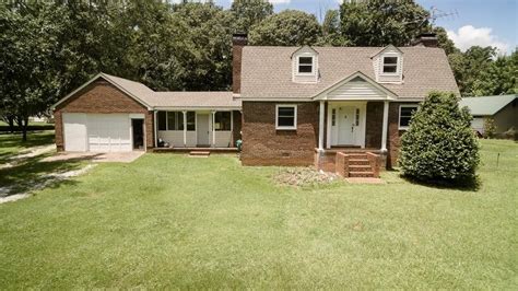 533 Lee Rd, Auburn, AL 36830. . Homes for sale in valley al